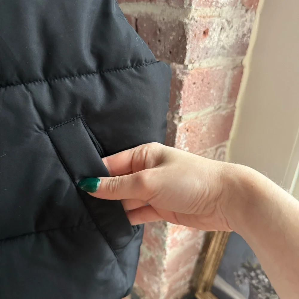 No Boundaries Charcoal Puffer Vest - Picture 4 of 5